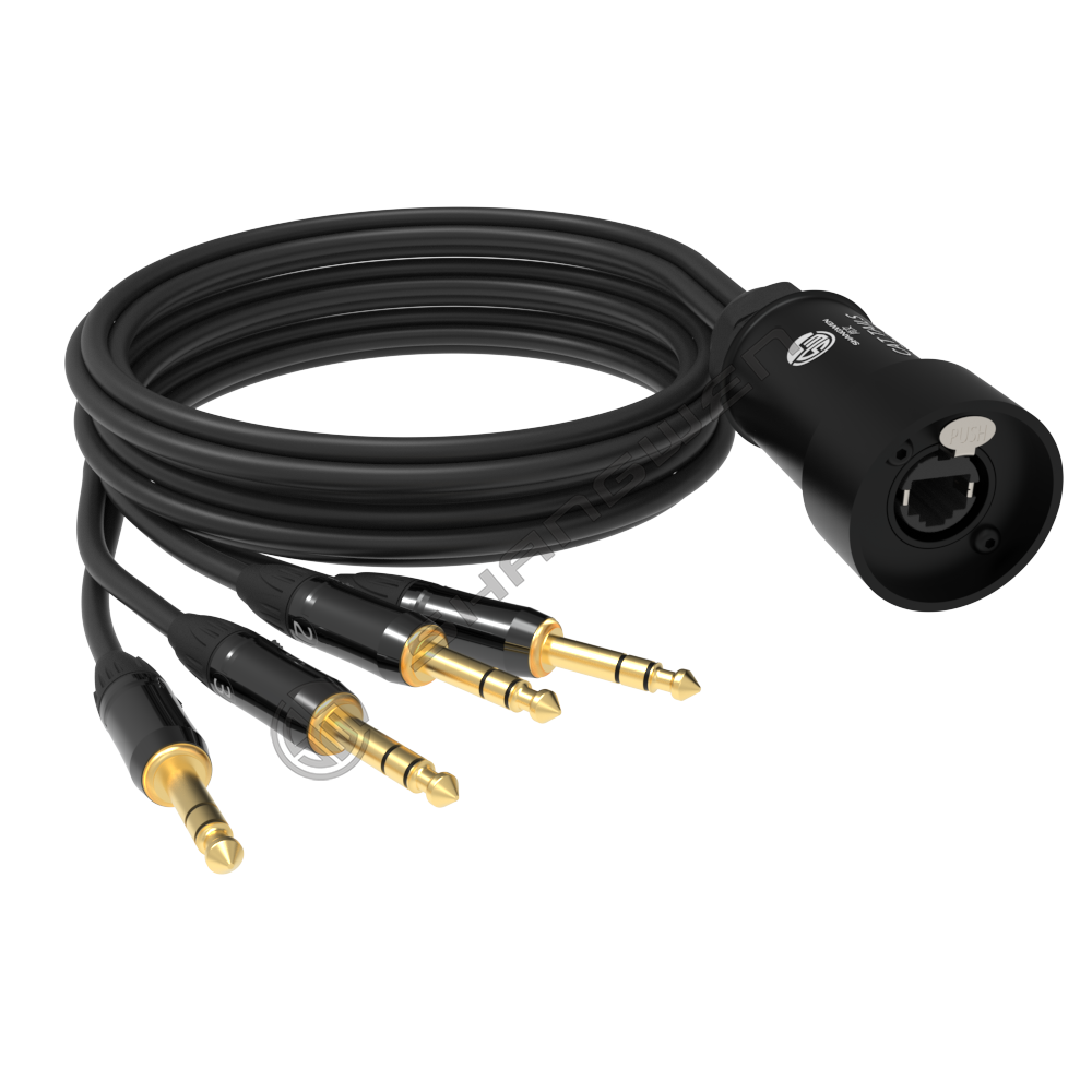 4 通道 XLR 公插孔连接器